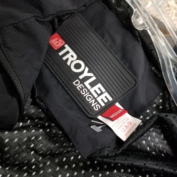 Jacket - Picture 5 of 8